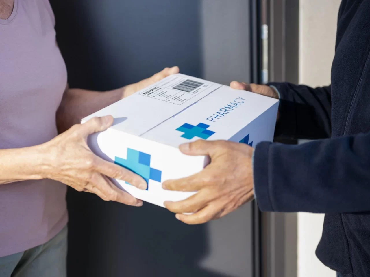 https://www.pharmahub.uk/wp-content/uploads/2023/11/Direct-Selling-Business-Model-1280x960.webp