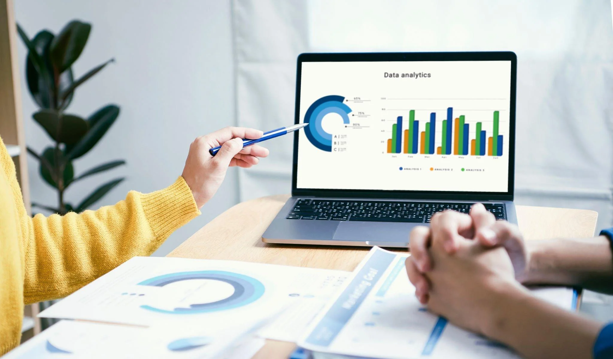 https://www.pharmahub.uk/wp-content/uploads/2023/11/technology-and-analytics-2.webp